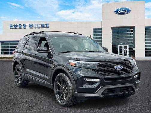 Agate Black 2024 Ford Explorer ST-Line