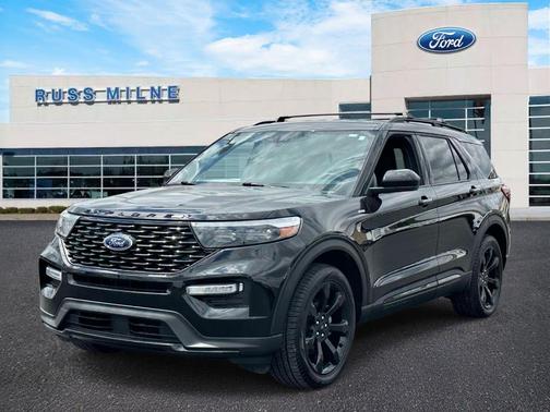 Agate Black 2024 Ford Explorer ST-Line