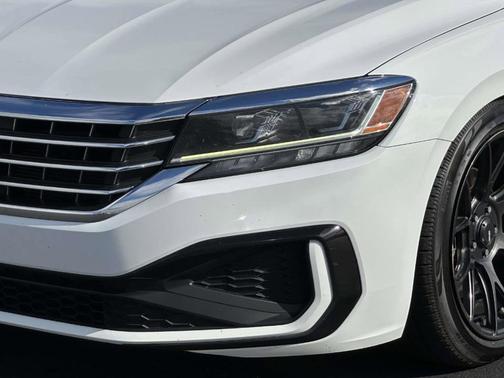 2020 Volkswagen Passat 2.0T R-Line