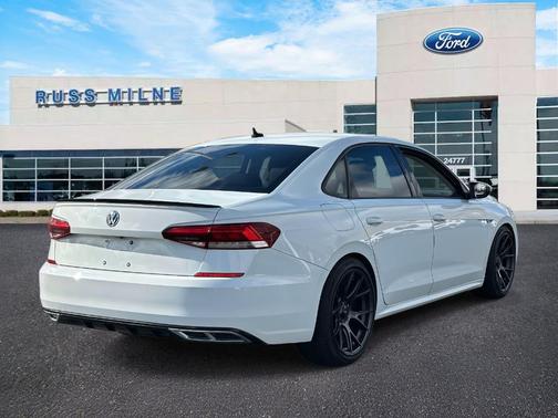 2020 Volkswagen Passat 2.0T R-Line