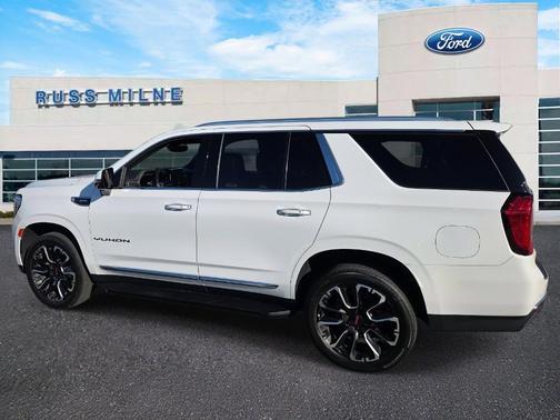 2022 GMC Yukon SLT