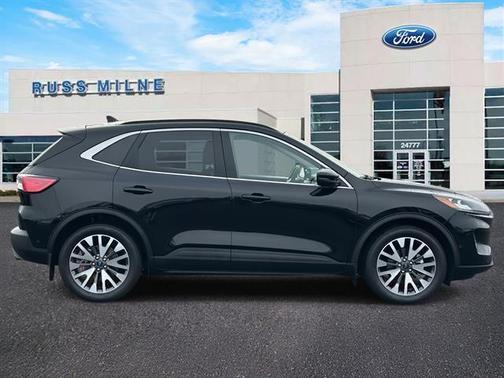 2020 Ford Escape Titanium