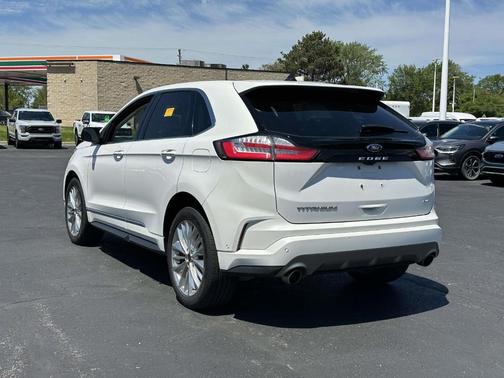Star White 2023 Ford Edge Titanium