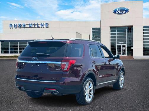 Burgundy Velvet Metallic Tinted Clearcoat 2018 Ford Explorer XLT