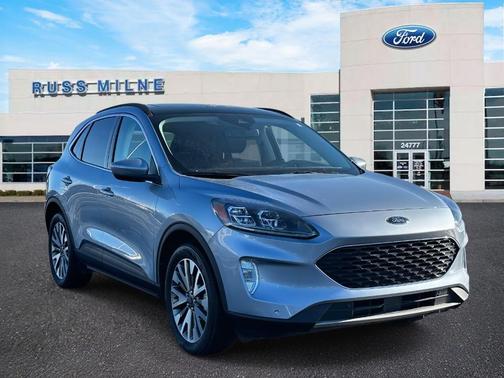 2022 Ford Escape Titanium