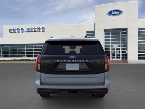 Glacier Gray Metallic 2026 Ford Expedition Max Active