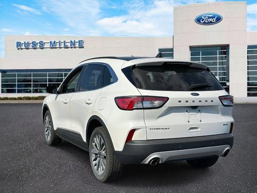 2022 Ford Escape Titanium