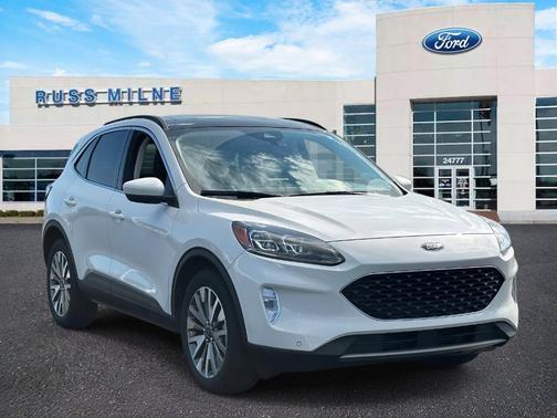 2022 Ford Escape Titanium