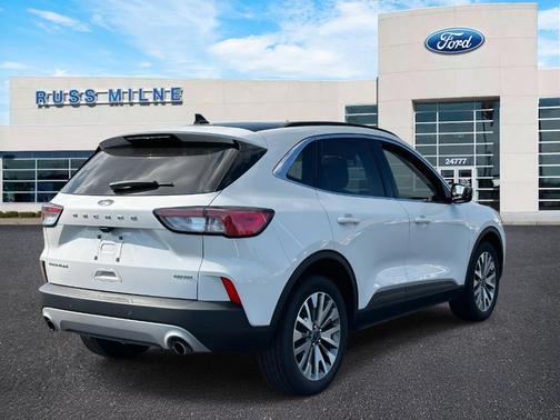 2022 Ford Escape Titanium