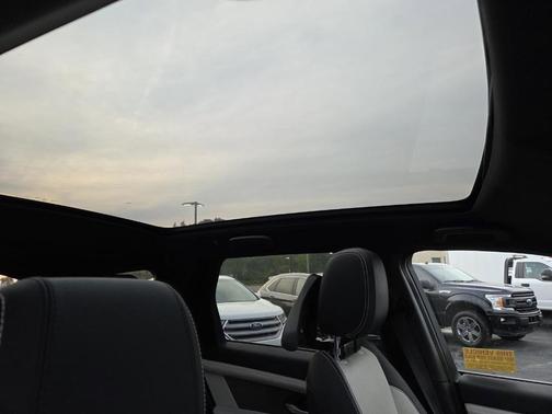 2020 Land Rover Discovery Sport R-Dynamic SE