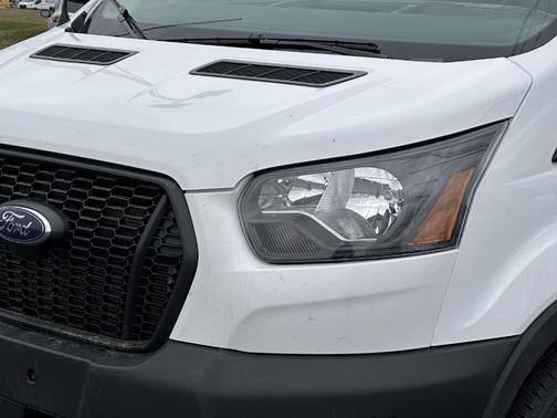 2023 Ford Transit-250 