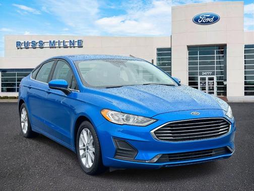 2020 Ford Fusion SE