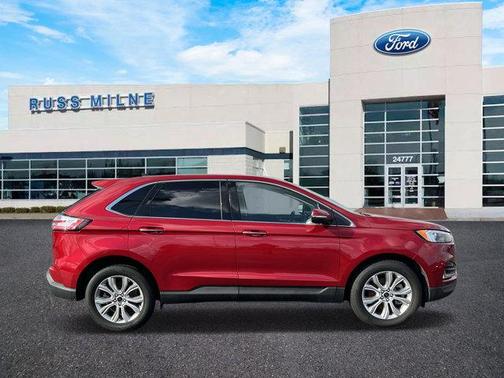 2023 Ford Edge Titanium