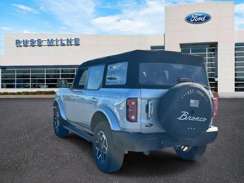 2023 Ford Bronco Outer Banks