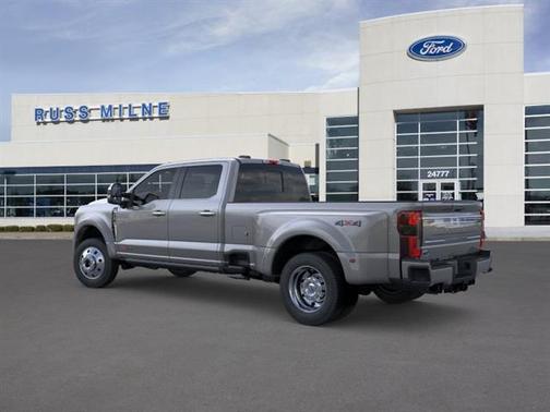 Carbonized Gray 2026 Ford F-450 Platinum