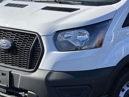 2024 Ford Transit-250 148 WB Medium Roof Cargo