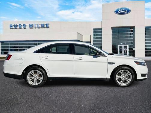 2018 Ford Taurus SE