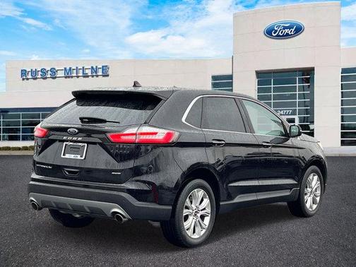 2023 Ford Edge Titanium