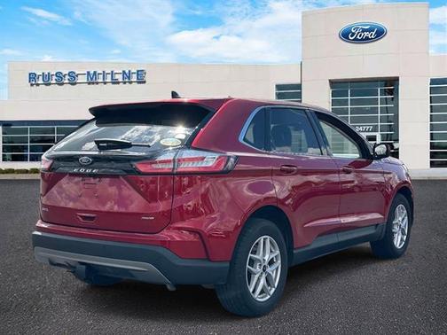 Rapid Red Metallic Tinted Clearcoat 2023 Ford Edge SEL