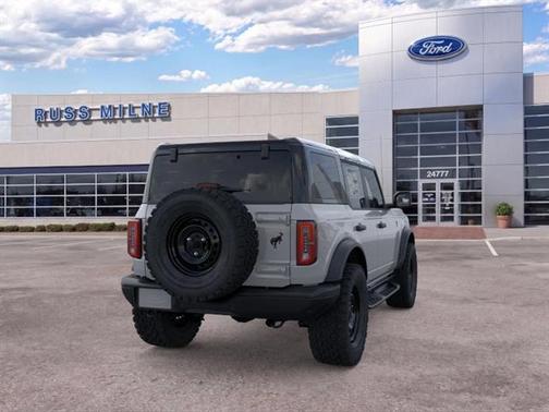 Avalanche Gray 2026 Ford Bronco Badlands