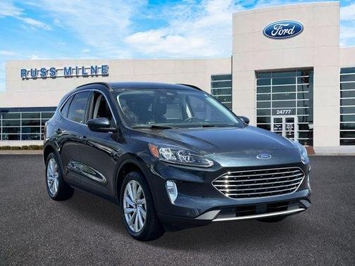 2022 Ford Escape Titanium Hybrid