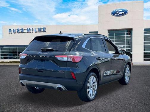 2022 Ford Escape Titanium Hybrid