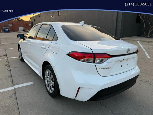 Ice Cap 2025 Toyota Corolla LE