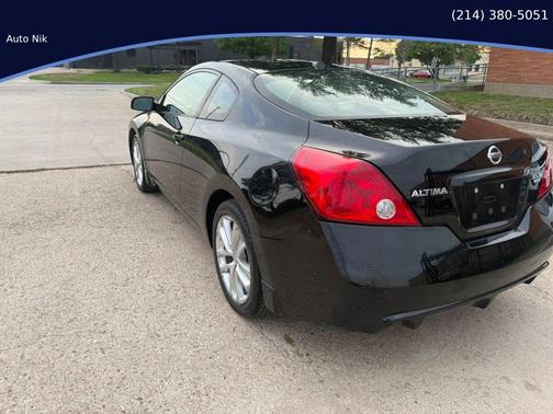 Black 2010 Nissan Altima 3.5 SR
