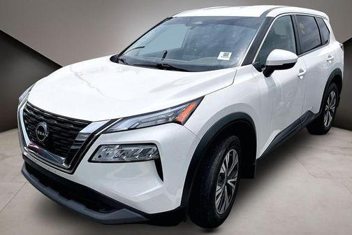 White 2022 Nissan Rogue SV