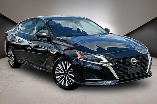 Super Black Clearcoat 2024 Nissan Altima 2.5 SV