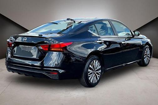 Super Black Clearcoat 2024 Nissan Altima 2.5 SV