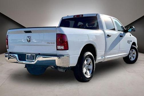 Bright White Clearcoat 2022 RAM 1500 Classic Tradesman