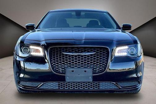 Gloss Black 2021 Chrysler 300 Touring