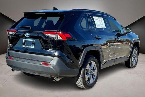 2022 Toyota RAV4 Hybrid LE