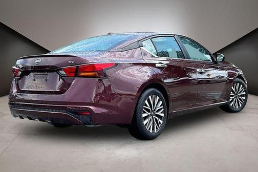 Garnet Pearl 2024 Nissan Altima 2.5 SV