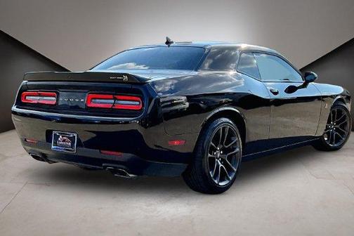 Pitch Black Clearcoat 2022 Dodge Challenger R/T Scat Pack