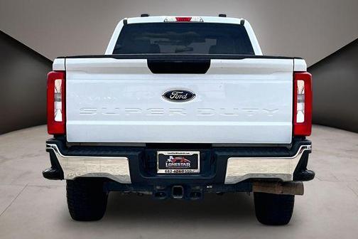 Oxford White 2024 Ford F-250 XLT