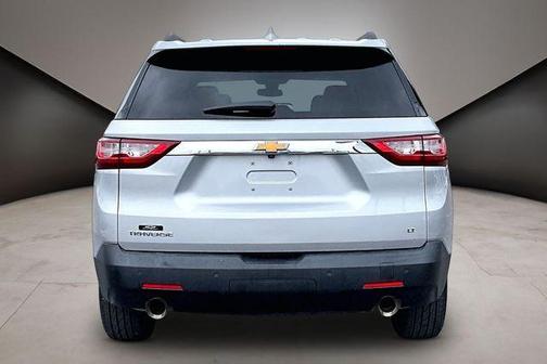Silver Ice Metallic 2021 Chevrolet Traverse LT Cloth