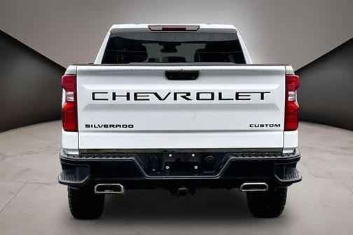 Summit White 2024 Chevrolet Silverado 1500 Custom Trail Boss