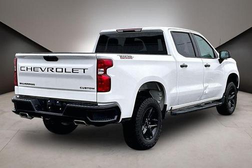Summit White 2024 Chevrolet Silverado 1500 Custom Trail Boss