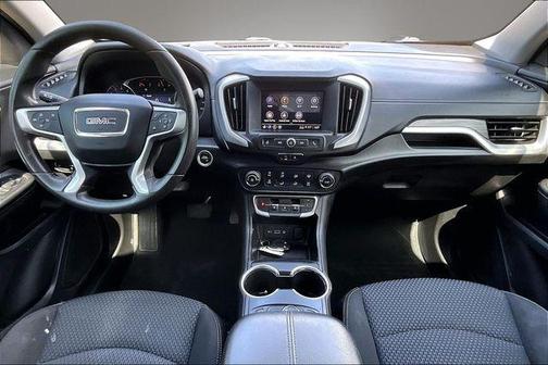 Summit White 2022 GMC Terrain SLE