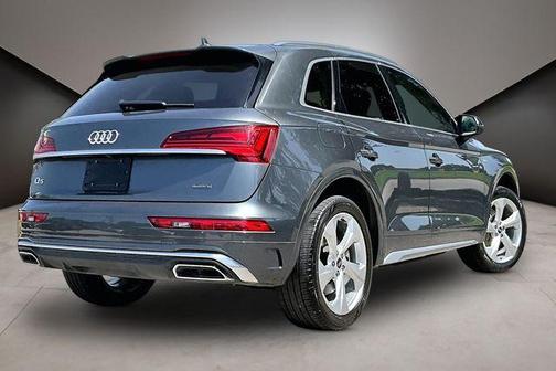 Daytona Gray Pearl Effect 2022 Audi Q5 45 S line quattro Premium
