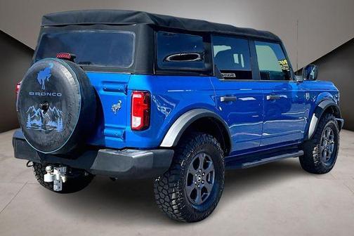 Velocity Blue Metallic 2022 Ford Bronco Big Bend