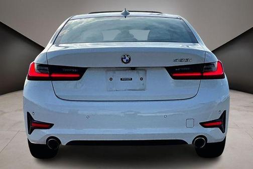 2022 BMW 330 i