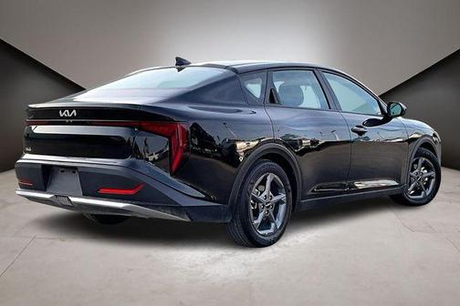 Aurora Black Pearl 2025 Kia K4