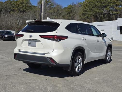 2021 Toyota Highlander LE