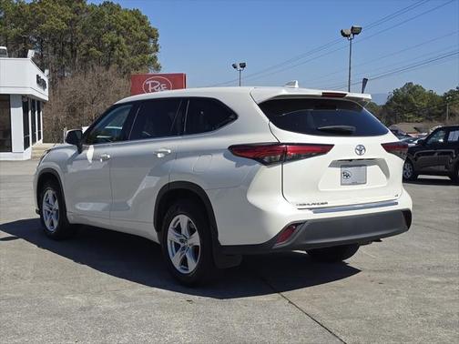 2021 Toyota Highlander LE