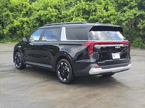 2025 Kia Carnival EX