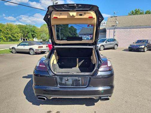 2013 Porsche Panamera 4