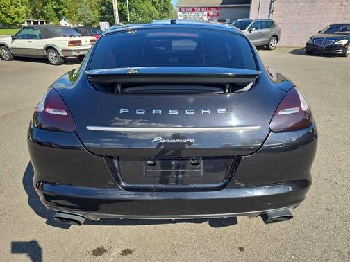 2013 Porsche Panamera 4